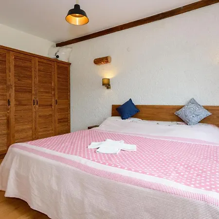 Fethiye Kayakoey'De Oezel Havuzlu 10 Kisilik Villa Nazen Фетхие