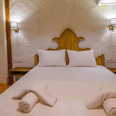 Fethiye Kayakoey'De Oezel Havuzlu 10 Kisilik Villa Nazen * Фетхие