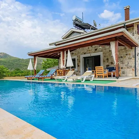 Fethiye Kayakoey'De Oezel Havuzlu 10 Kisilik Villa Nazen Вилла *