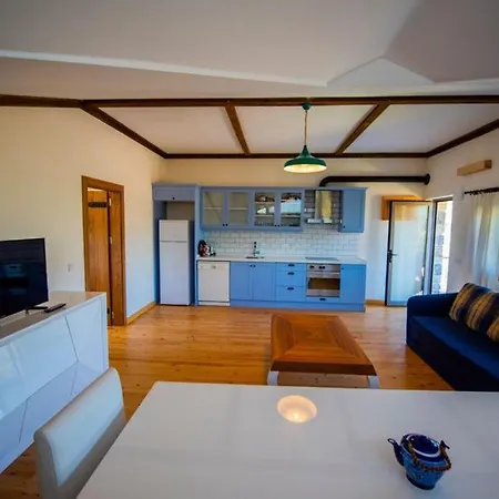 Fethiye Kayakoey'De Oezel Havuzlu 10 Kisilik Villa Nazen Фетхие
