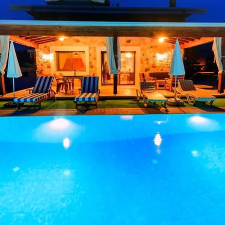 Вилла Fethiye Kayakoey'De Oezel Havuzlu 10 Kisilik Villa Nazen *