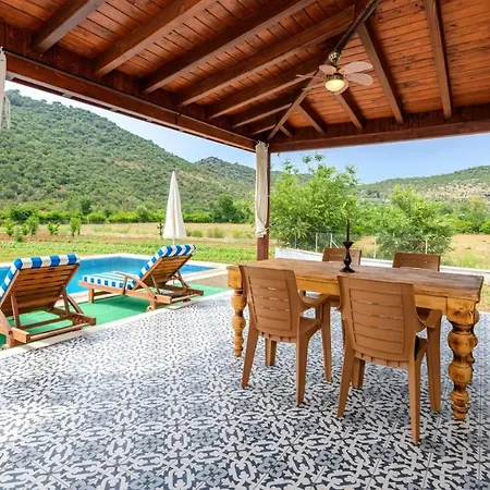 Fethiye Kayakoey'De Oezel Havuzlu 10 Kisilik Villa Nazen Вилла *