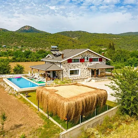 Fethiye Kayakoey'De Oezel Havuzlu 10 Kisilik Villa Nazen Вилла *