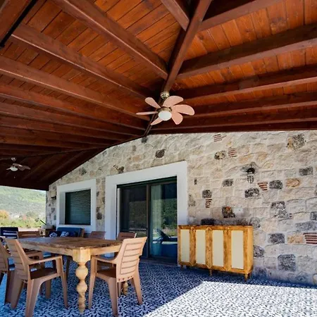 Fethiye Kayakoey'De Oezel Havuzlu 10 Kisilik Villa Nazen Вилла *