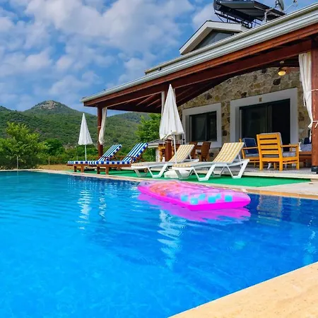 Fethiye Kayakoey'De Oezel Havuzlu 10 Kisilik Villa Nazen Villa *